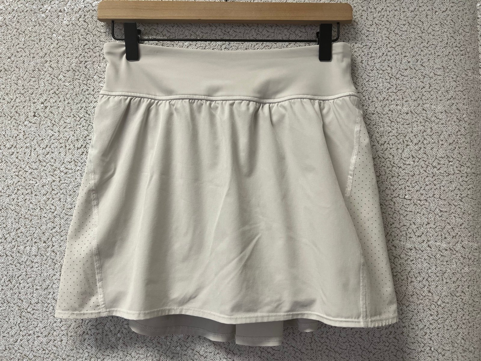 SPANX THE GET MOVING WHITE SKORT | size medium