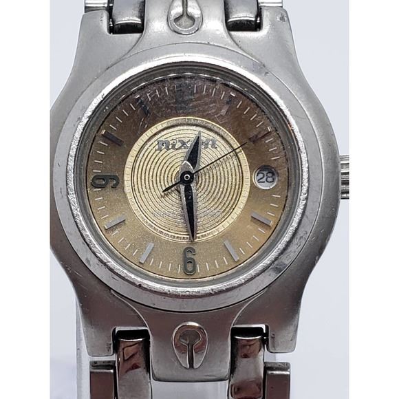 Nixon watch clearance face