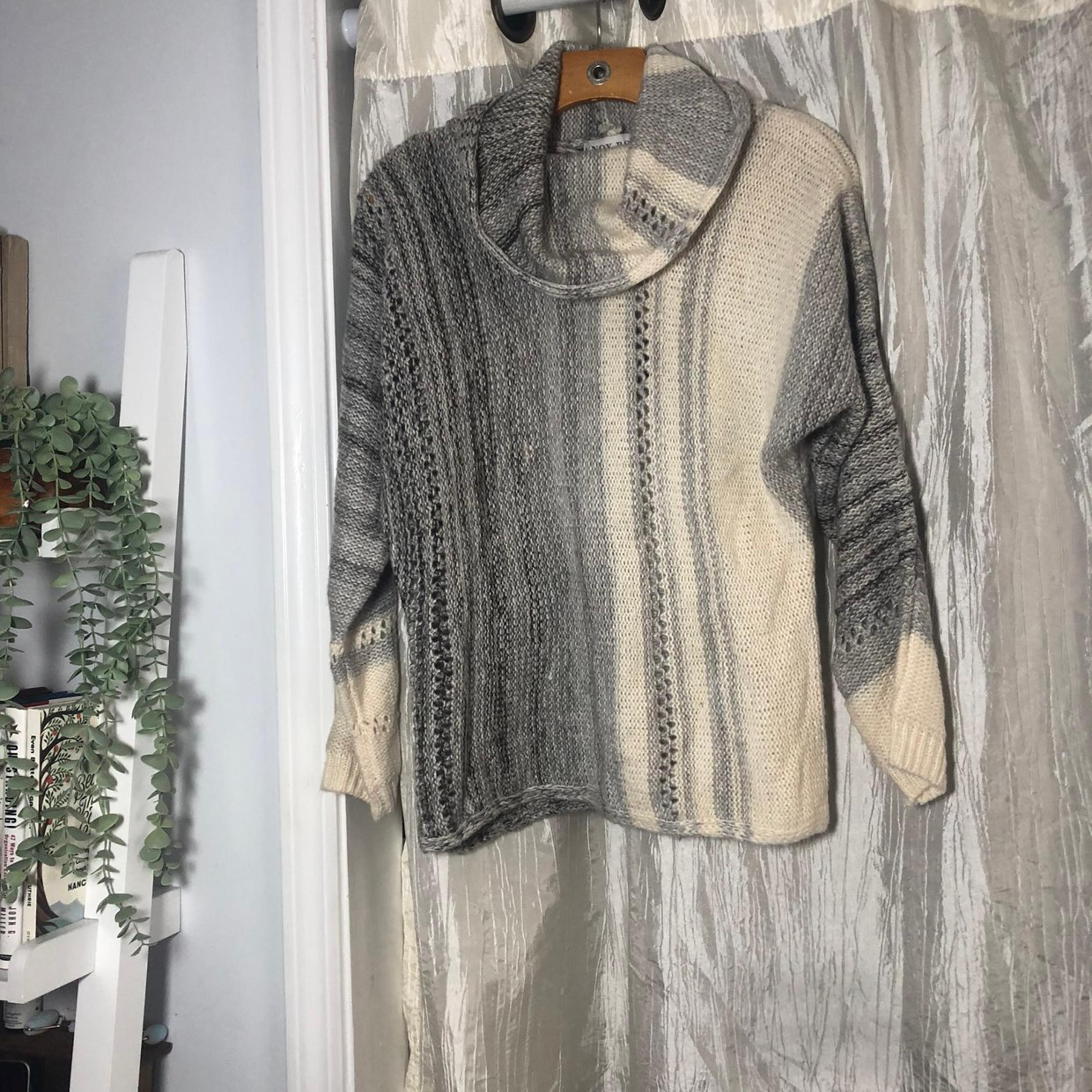 NWT  Knox Rose  XS  cowl neck sweater