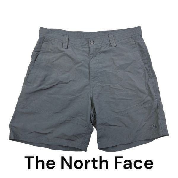 The North Face Mens Flat Front Cargo Pocket Athletic Shorts Charcoal Gray Sz 36