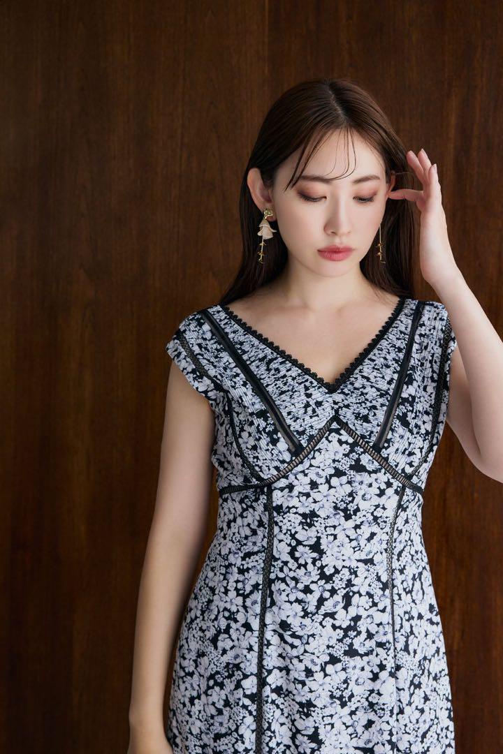 Herlipto Lace Trimmed Floral Dress