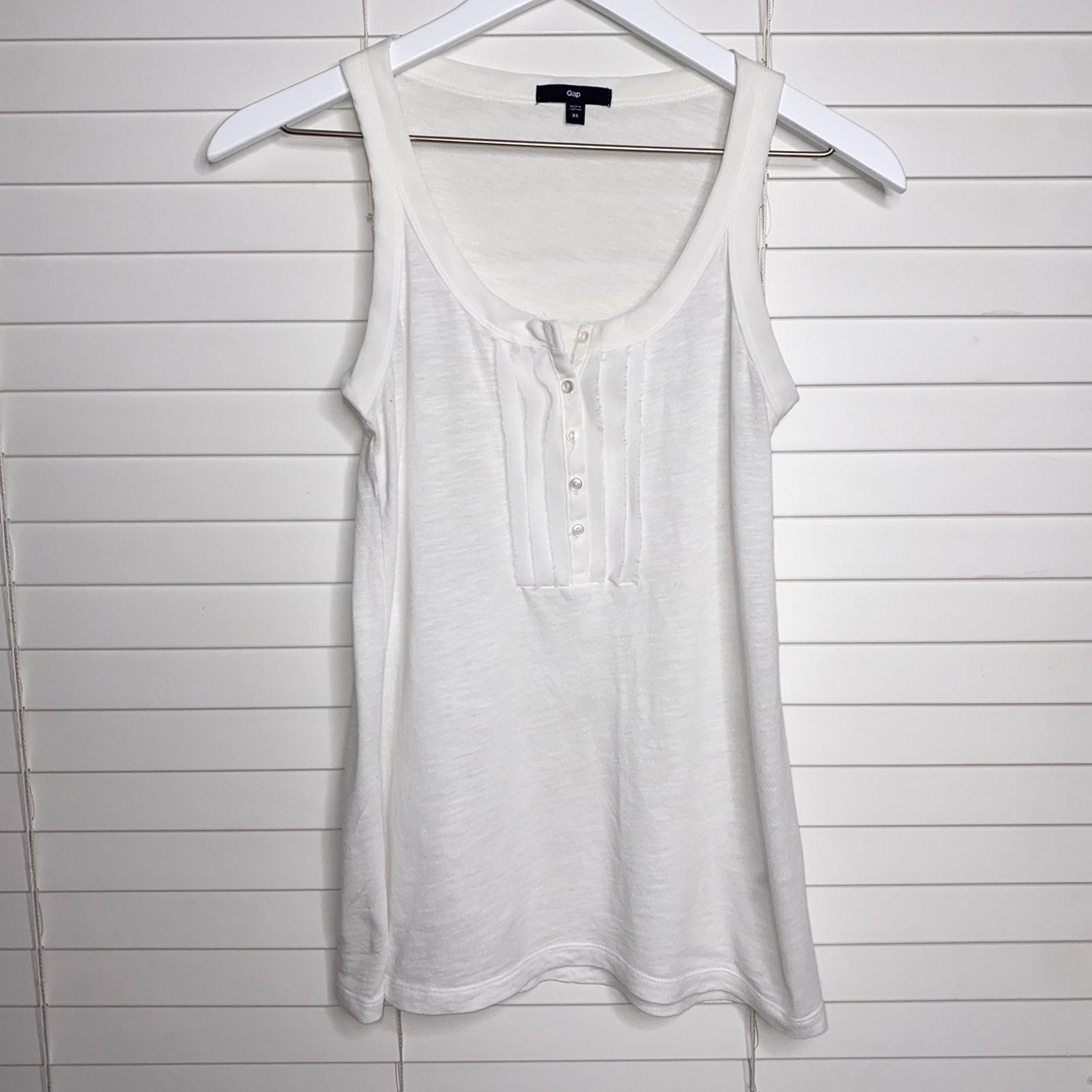 GAP Tank Top Ruffle and Buttons Burnout