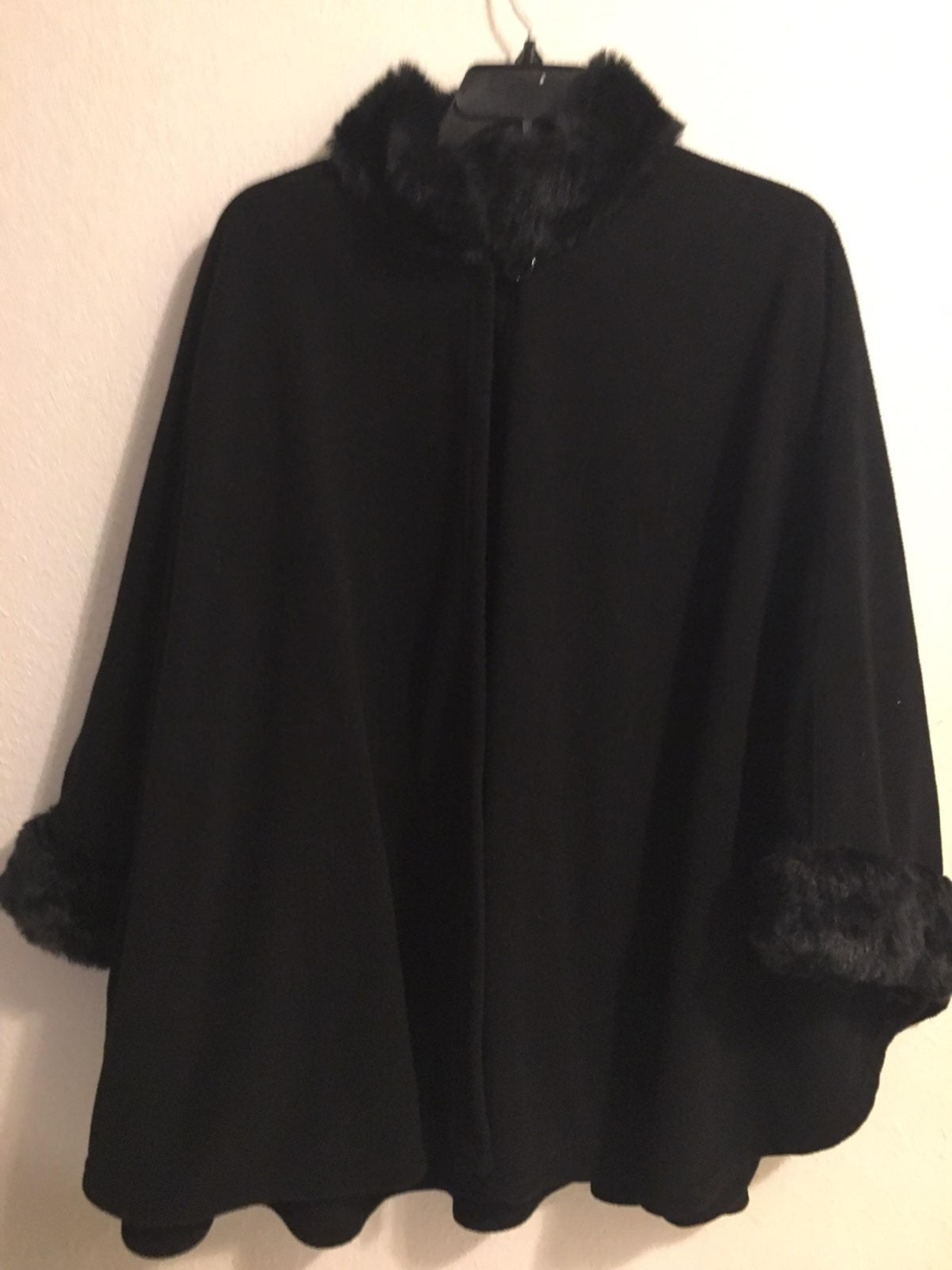 Cejon poncho sweater