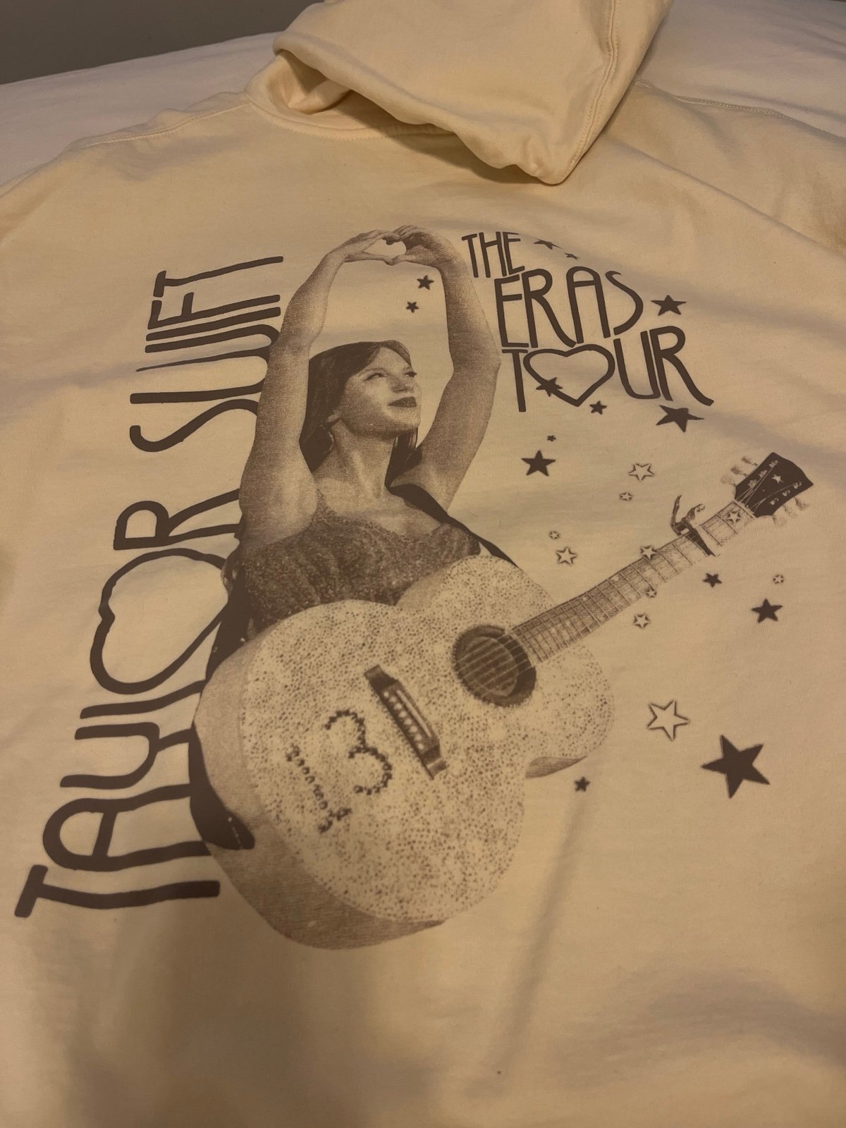 TAYLOR SWIFT SIZE 2XL HOODIE