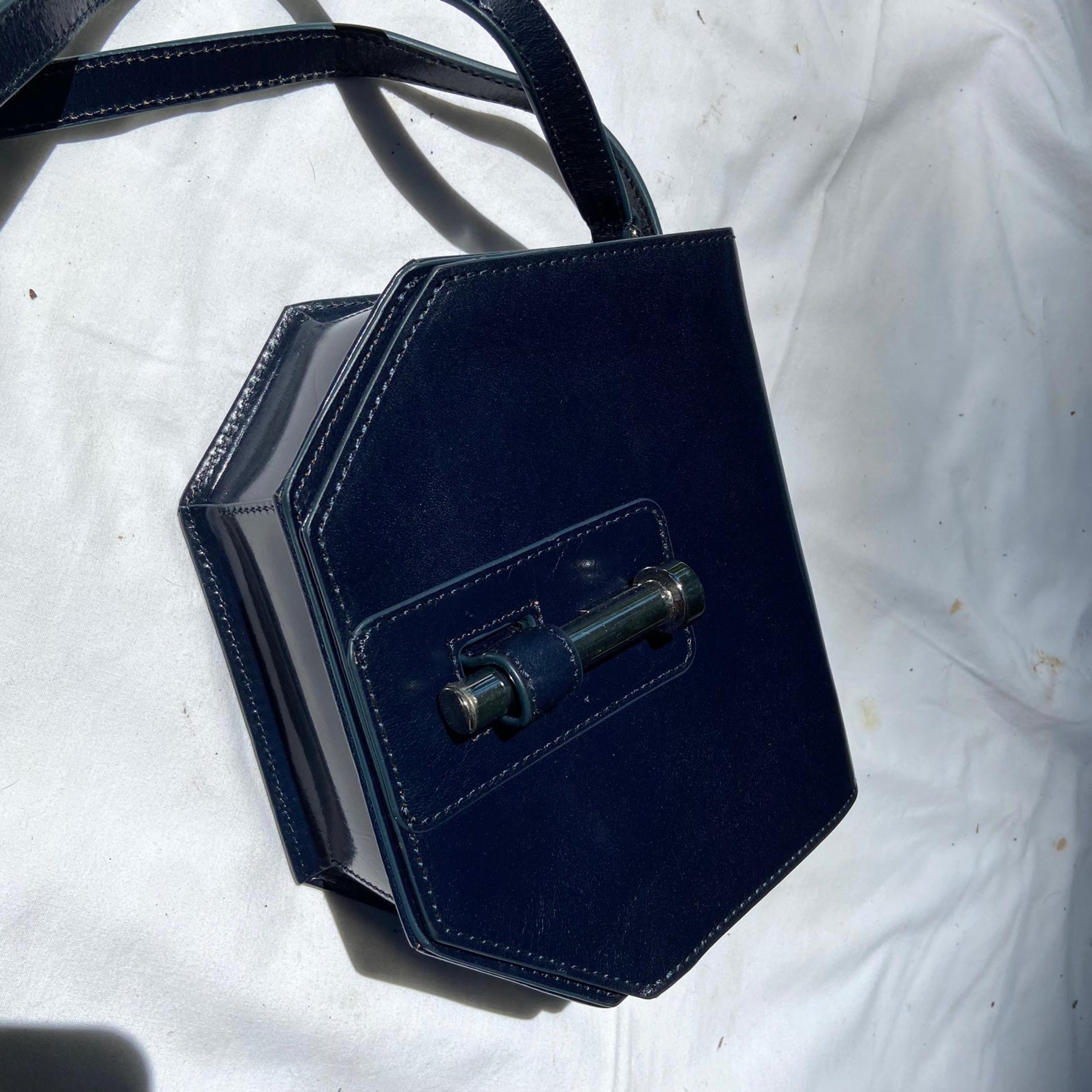 Banana Republic leather shoulder bag