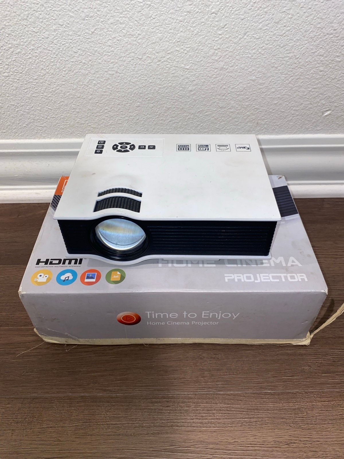 Home Cinema Projector