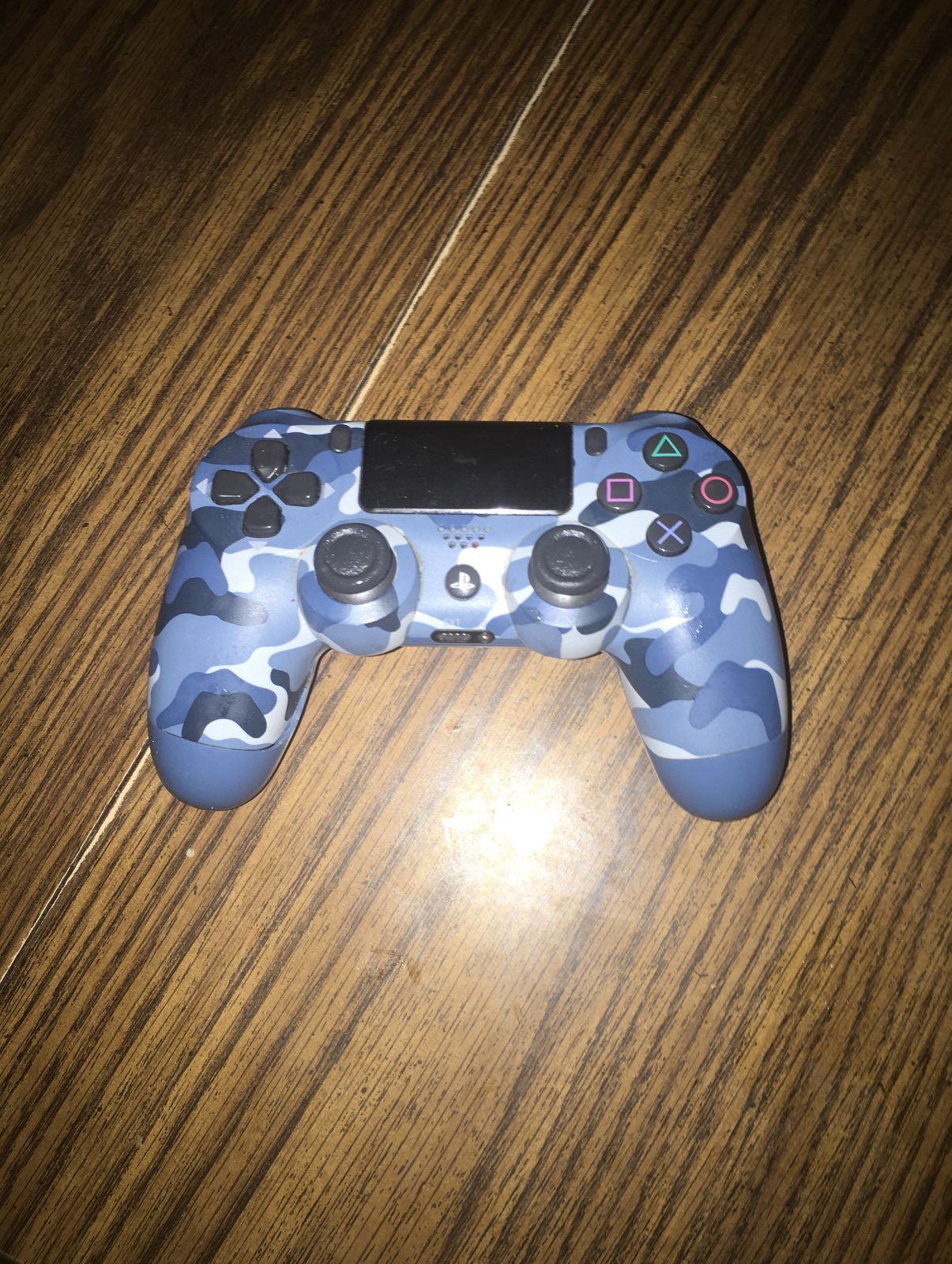 PS4 controller