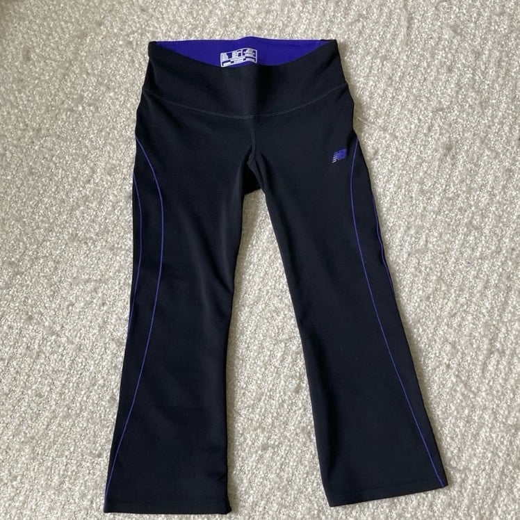 NEW BALANCE SIZE XS CROPPED YOGA PANTS