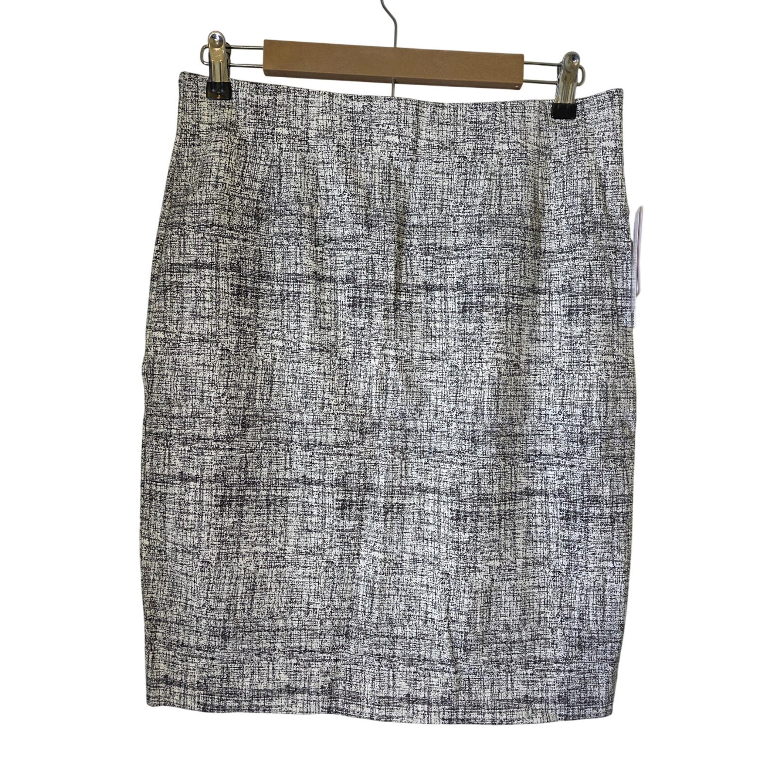 AMANDA & CHELSEA Black White NEW Grid Ponte Skirt Career Casual SZ M -NWT