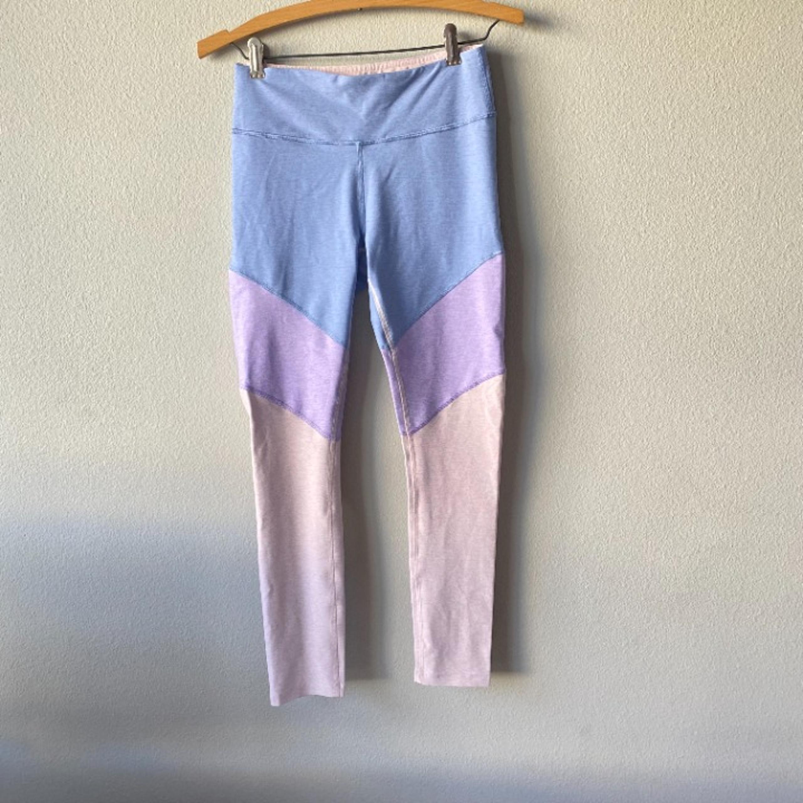 Outdoor Voices Women's Pastel Blue Pink Springs 7/8 Athletic Leggings Sz Small