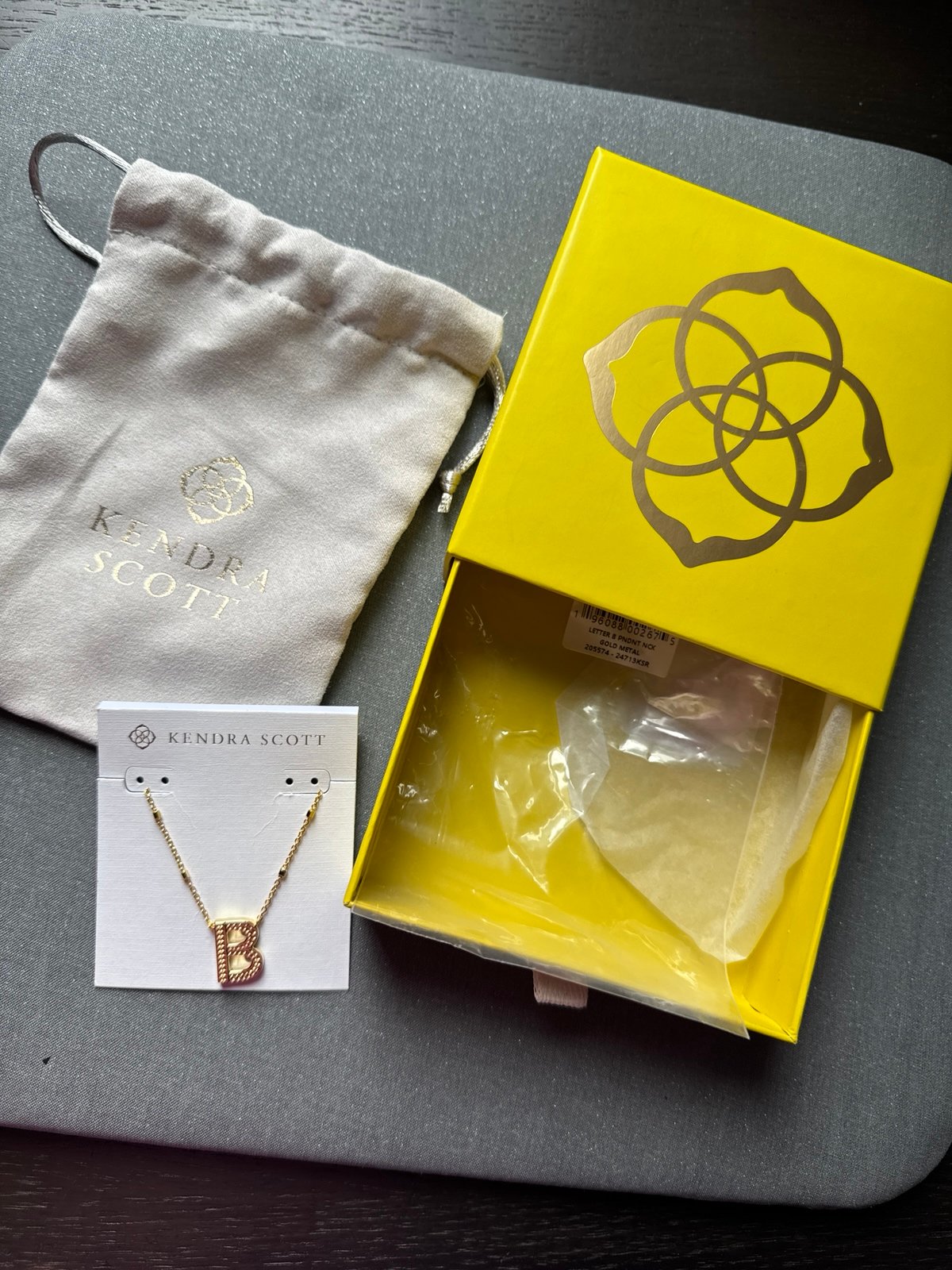 Necklace Kendra Scott letter B gold metal pendant new with box