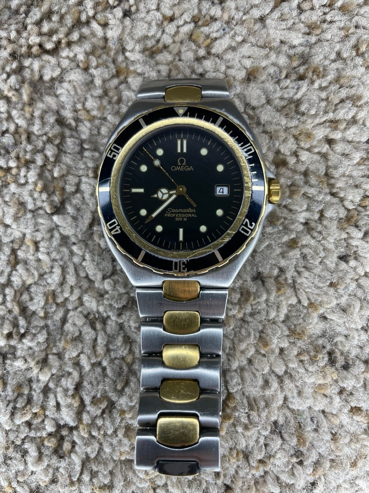 Omega Seamaster Proffesional 200m , Pre-Bond (Pre 1995), 18k Solid Gold Bezel