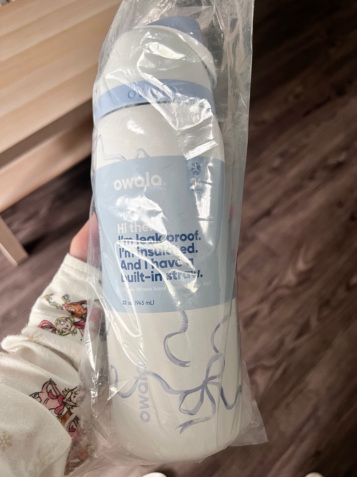 UO Exclusive Coquette Bow Owala Tied and True 32oz Bottle Bowala
