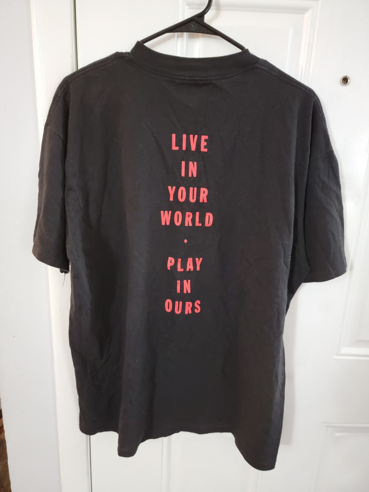 Vintage 90s playstation live in your world shirt