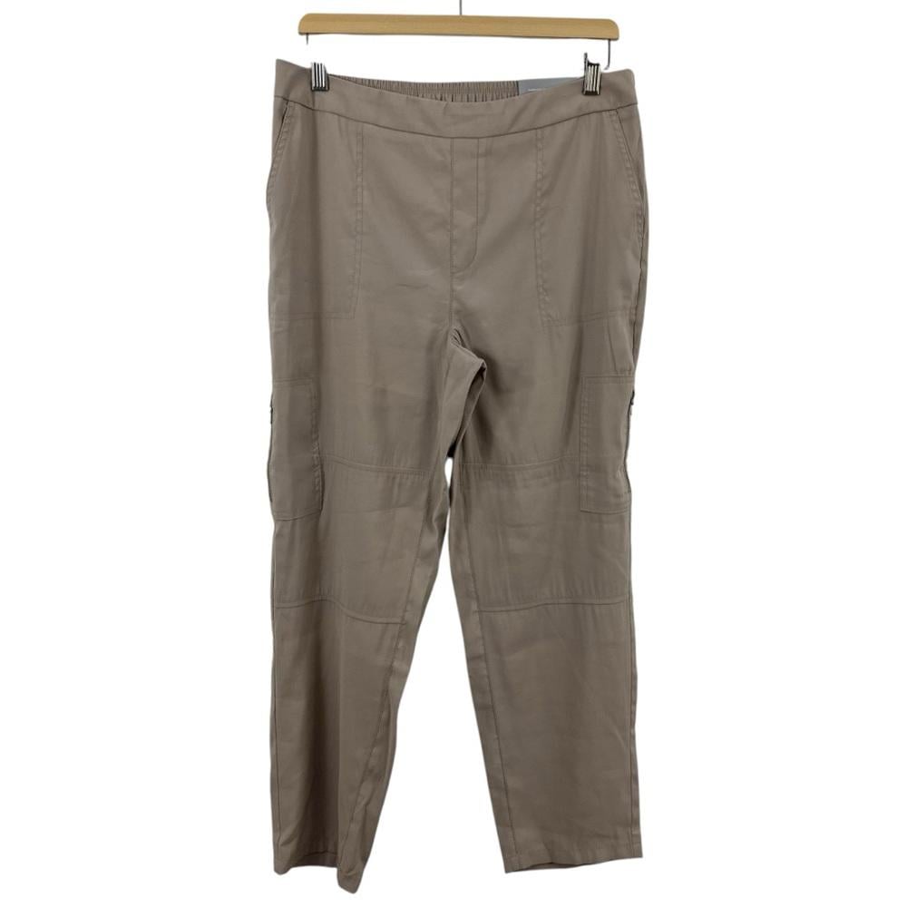 NWT Chicos Womens Relaxed Tan Cropped Pants Size 1.5 S
