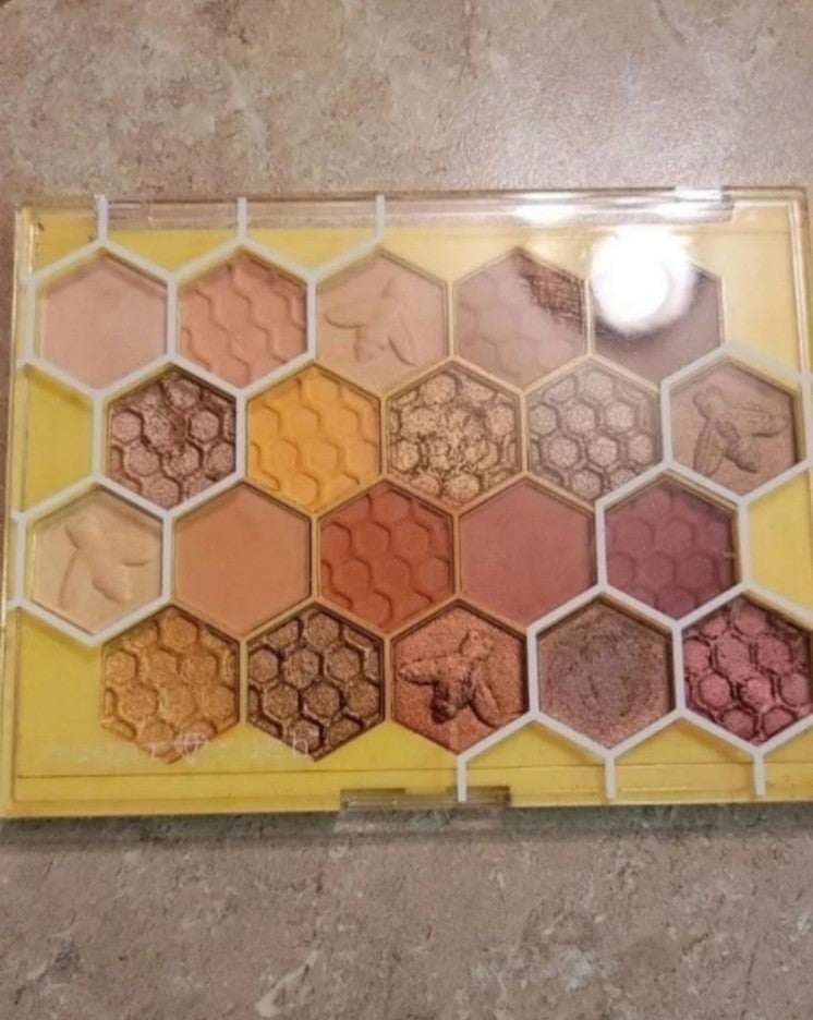 Tarte bee you eyeshadow palette