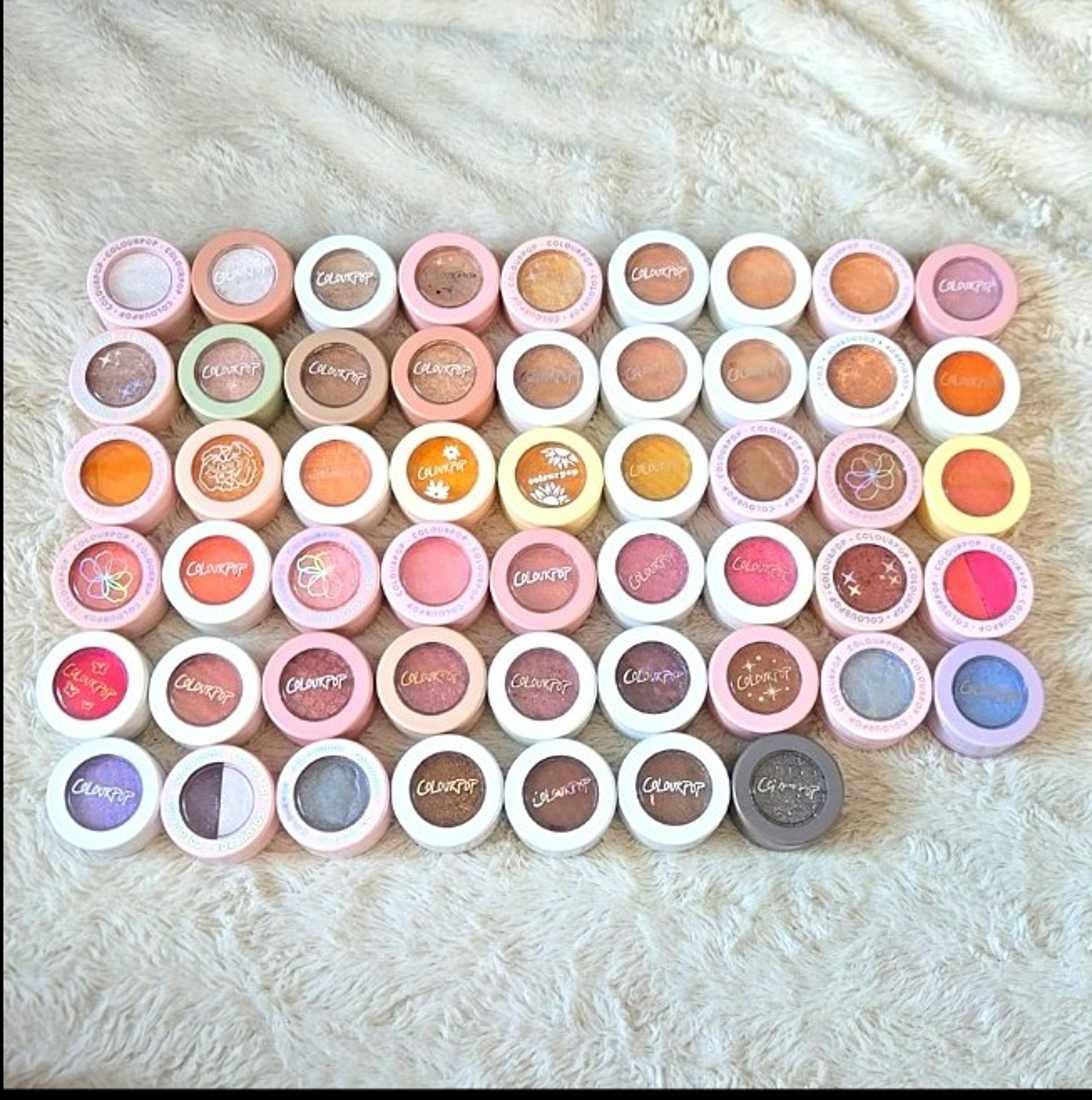 52 Colourpop Super Shock Shadows