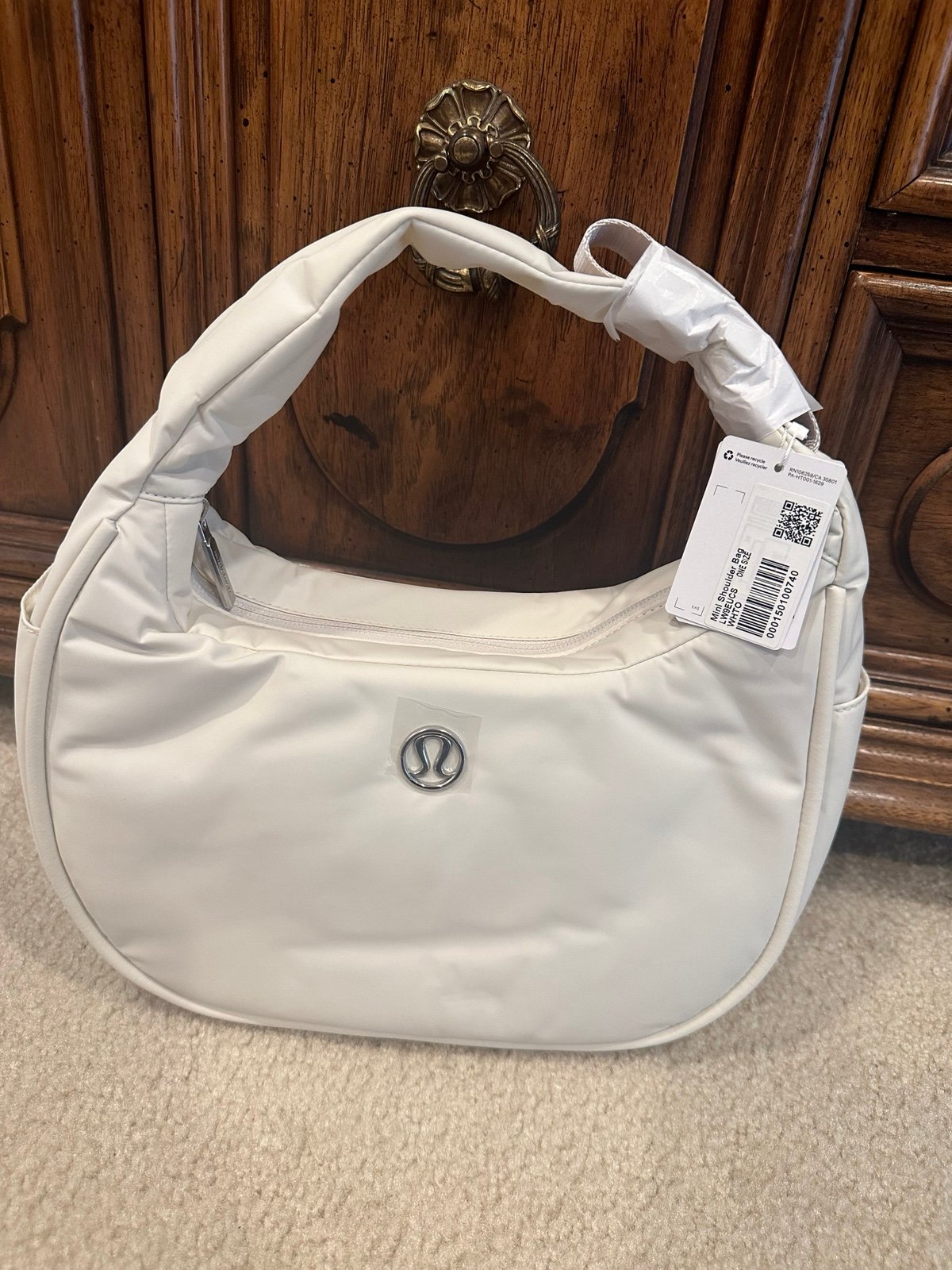 BNWT Lululemon Should Bag White