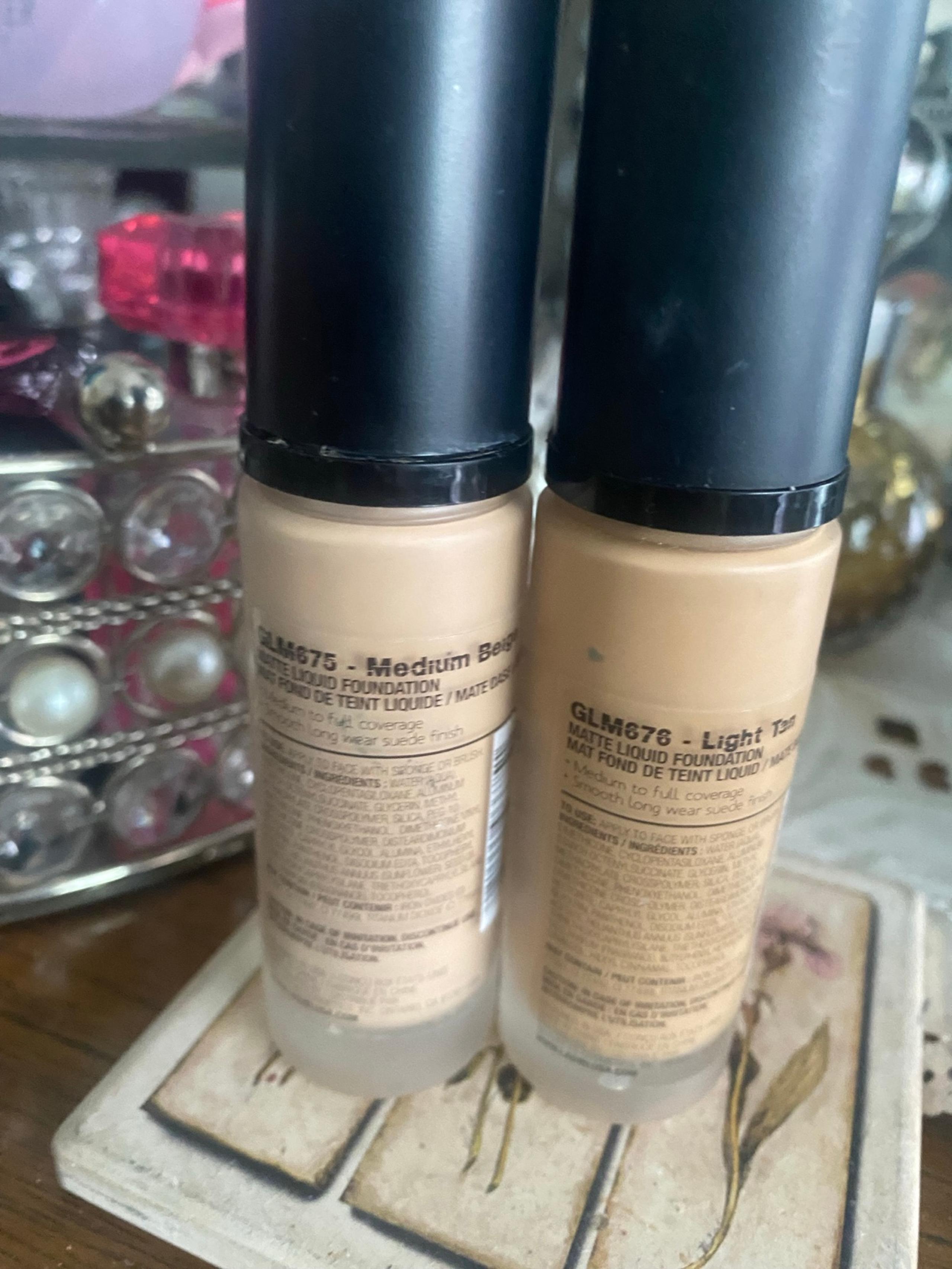 LA Girl Pro Matte High Definition Long Wear Foundation Light Tan & Medium Beige