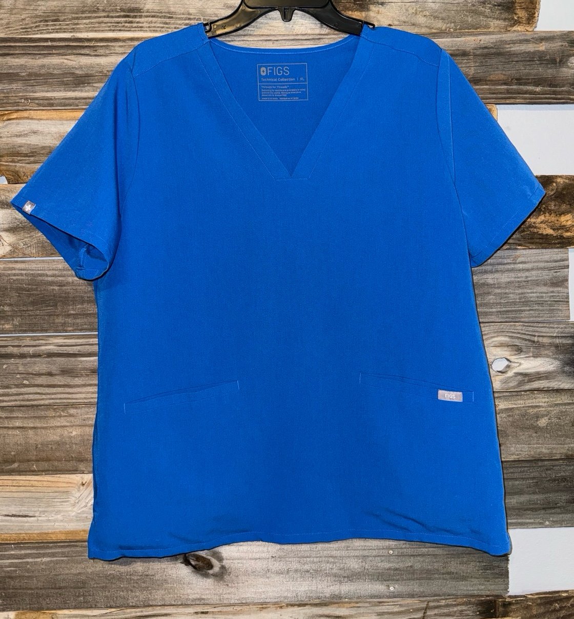 FIGS Casma style Three Pocket Top XLarge , LIMITED EDITION COLOR WINNING BLUE