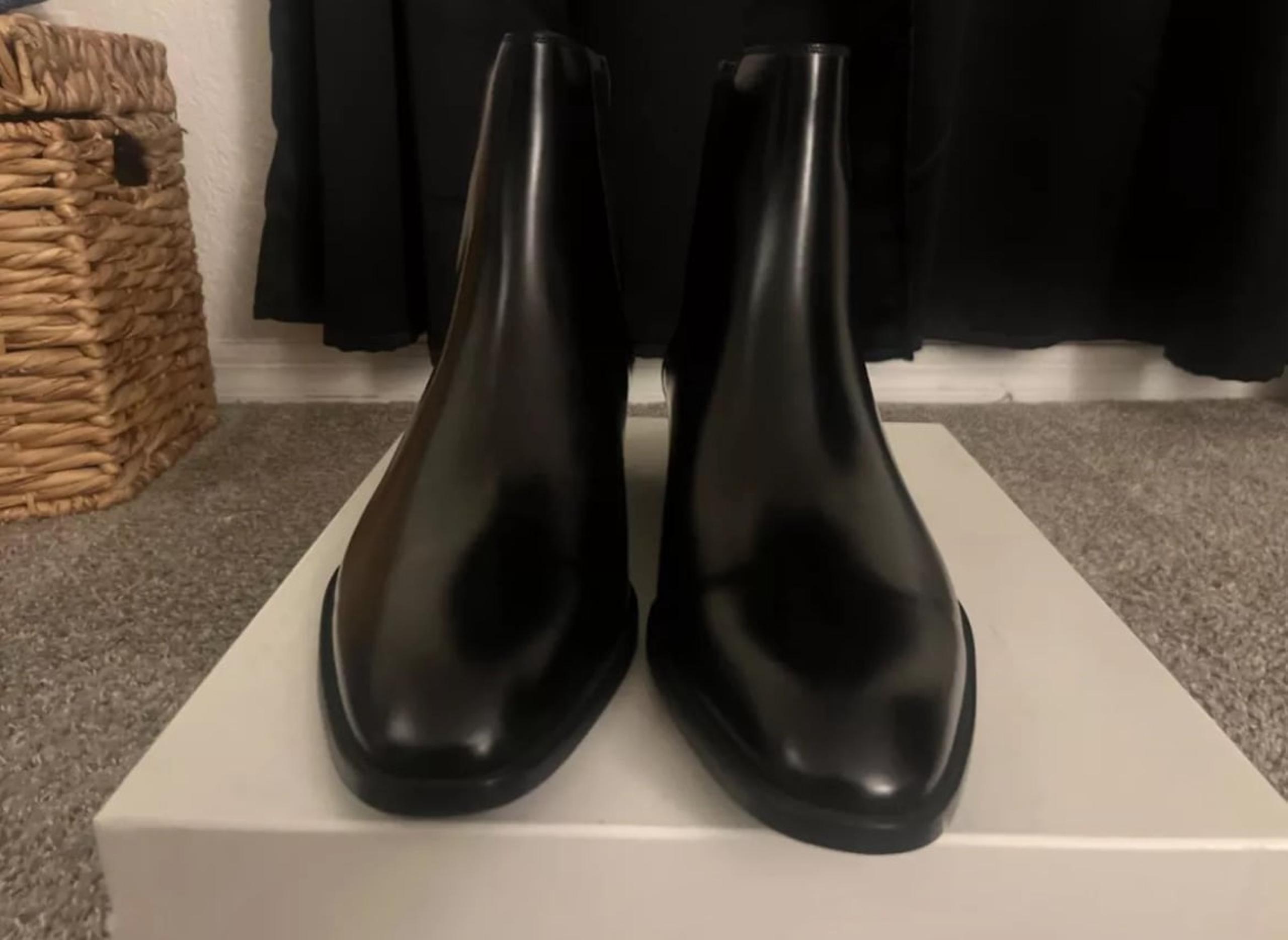 Yves Saint Laurent Wyatt boot