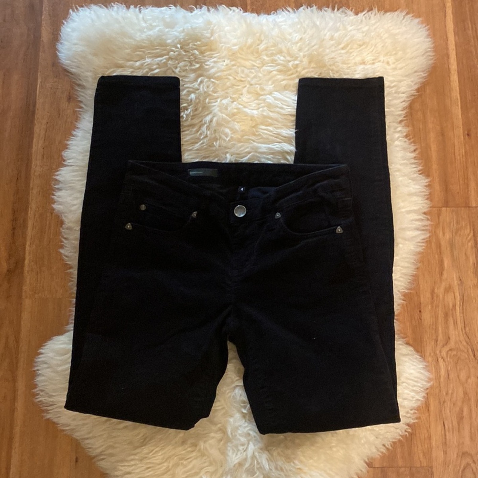 Kut From The Kloth Diana Skinny Black Corduroys EUC Sz 4 Cotton Midrise Women’s