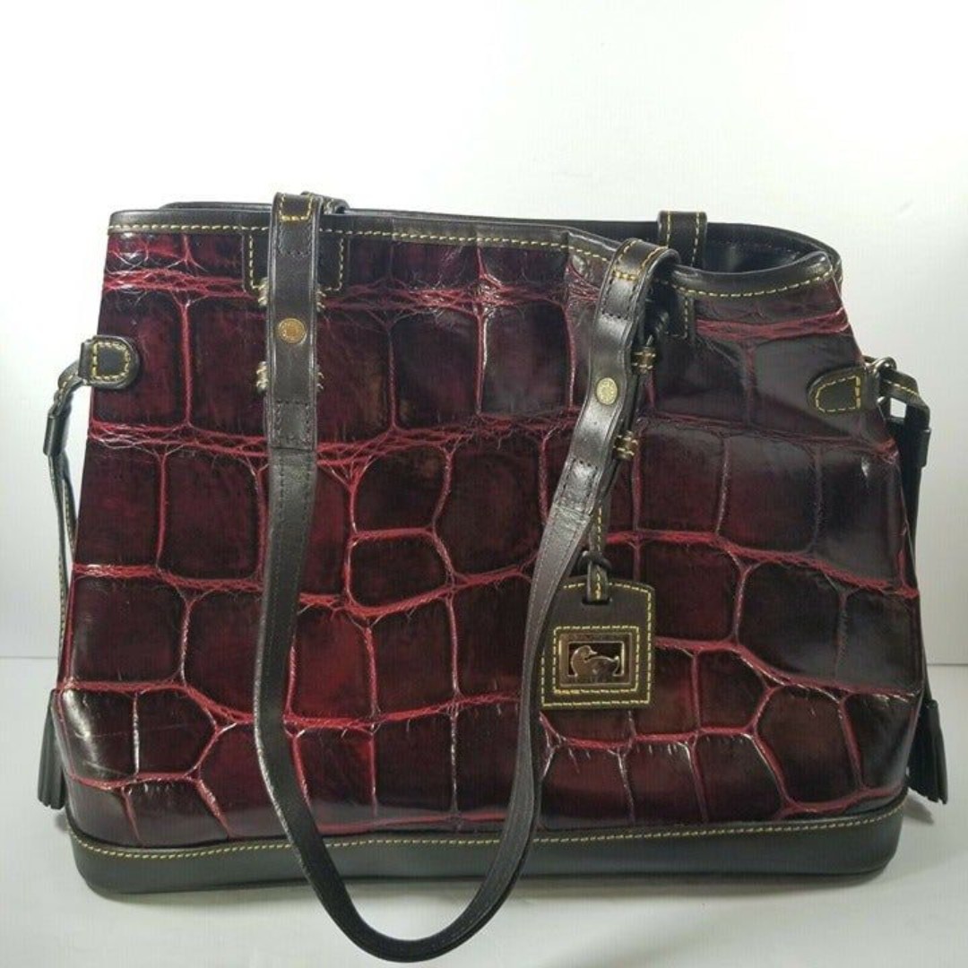 Dooney & Bourke Womens Red Wine Croco Leather Tassel Bag W/ Wristlet