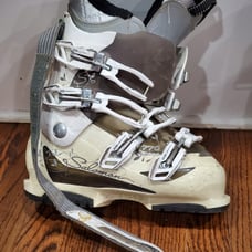 womens ski boots