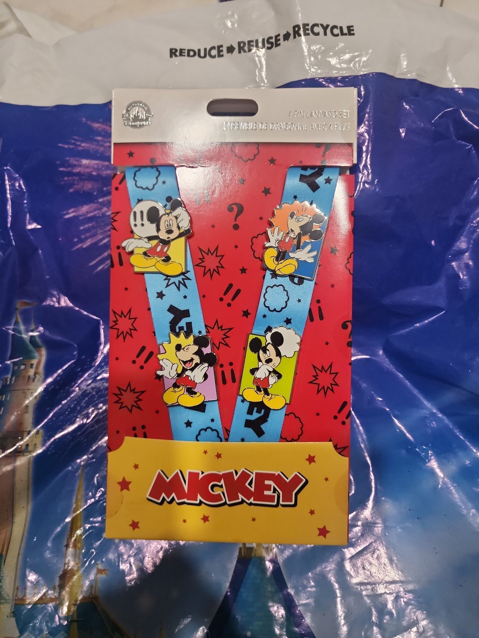 DISNEYLAND 4 PIN LANYATD SET