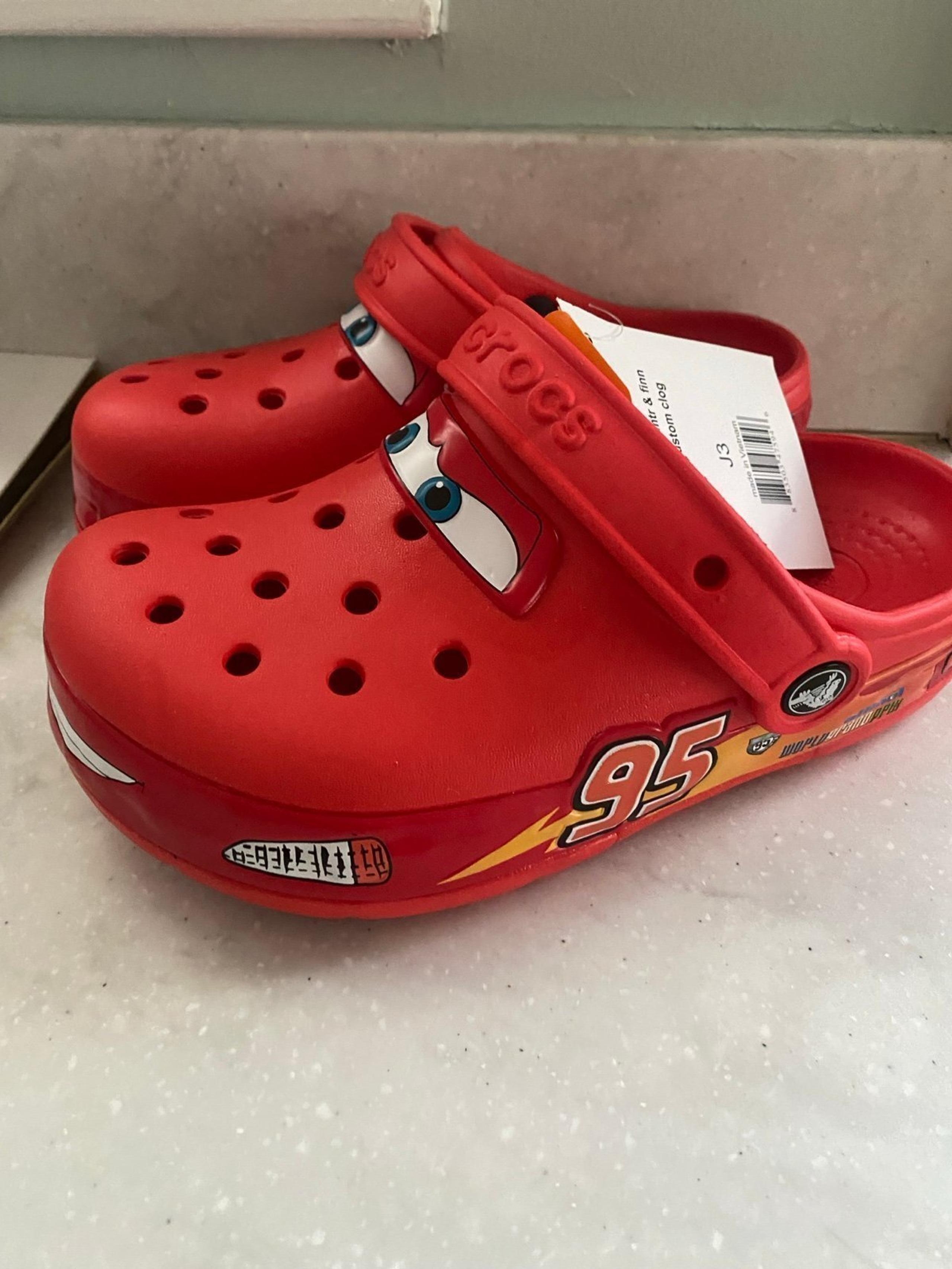 Lightning McQueen Size C9 Kids THEY LIGHT UP - Crocs