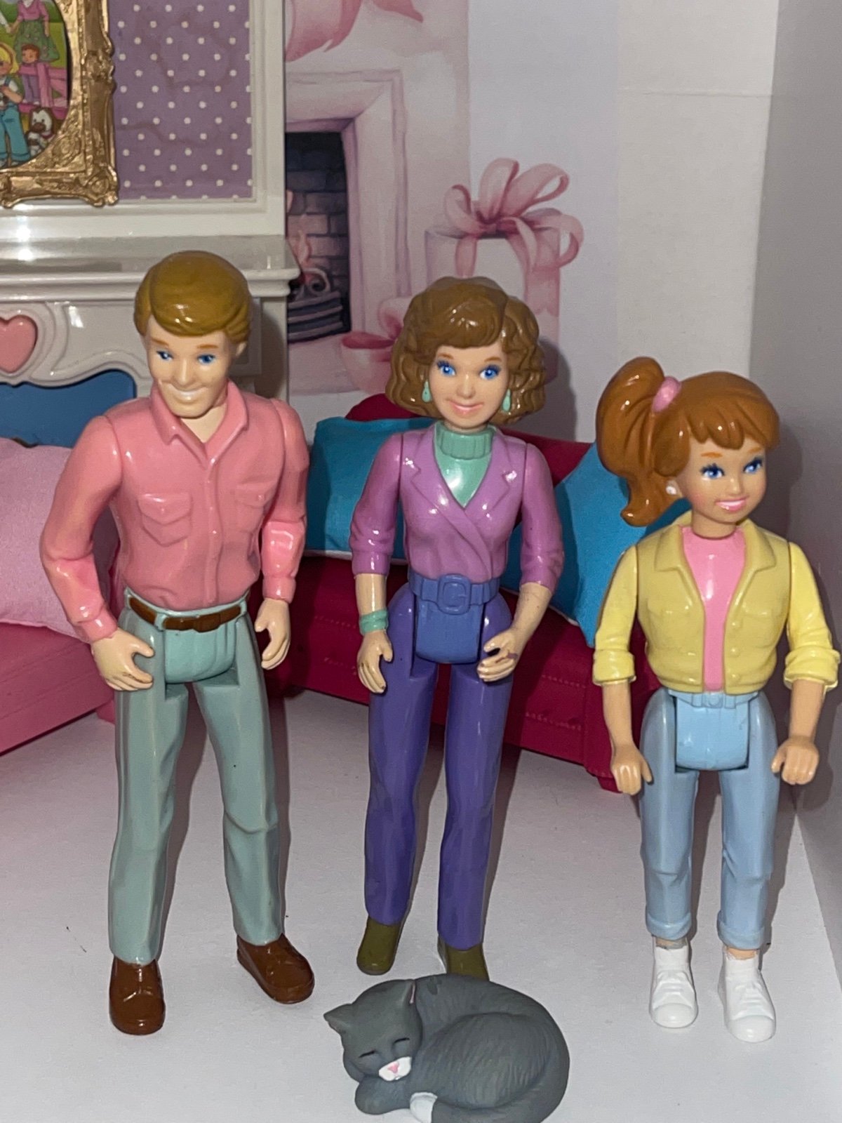 Playskool set of 3 people dollhouse figures rare! Curly mom red girl curled cat