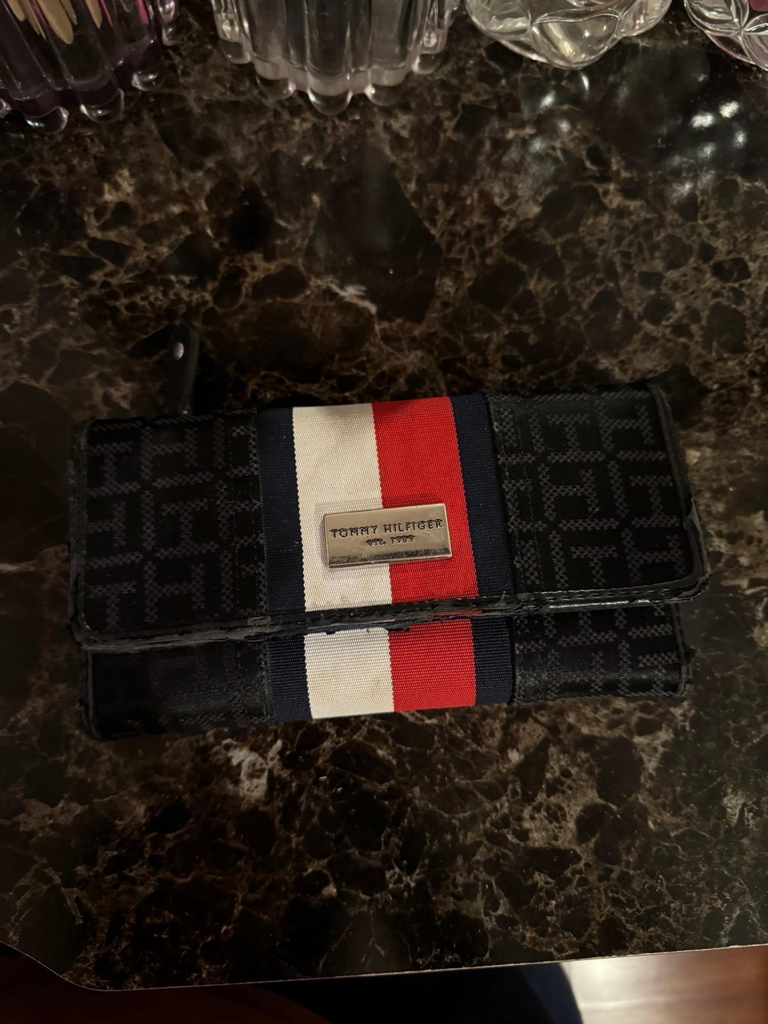 Tommy Hilfiger wallet women’s