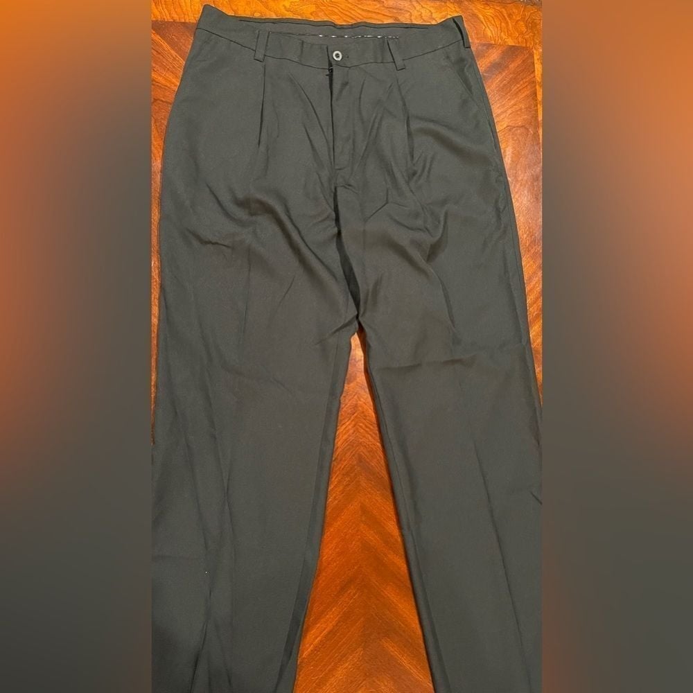 Nike black men's golf pants size 36x33