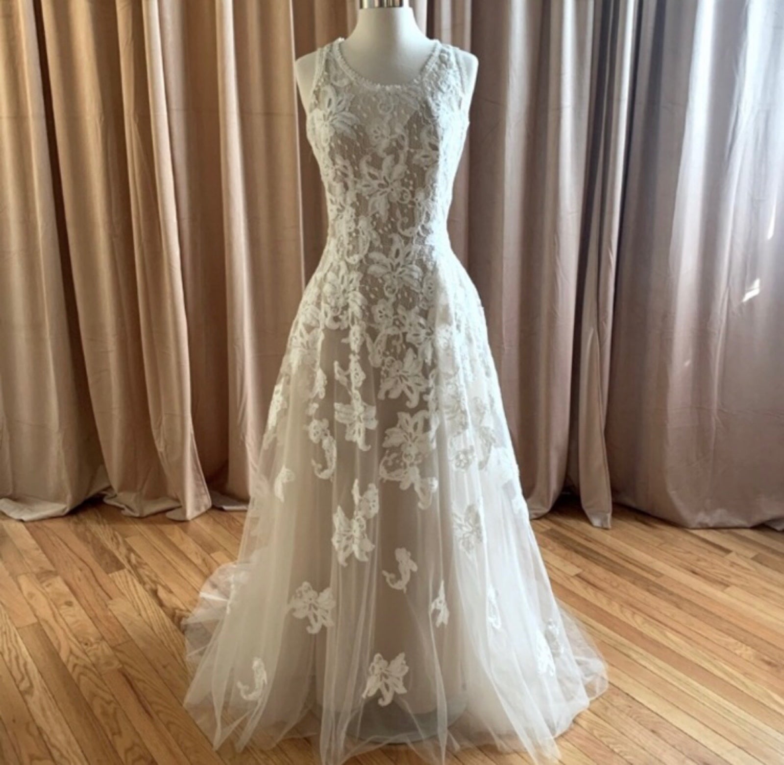 NWT Size 12 BHLDN wedding gown lace floral stargazer lily overlay
