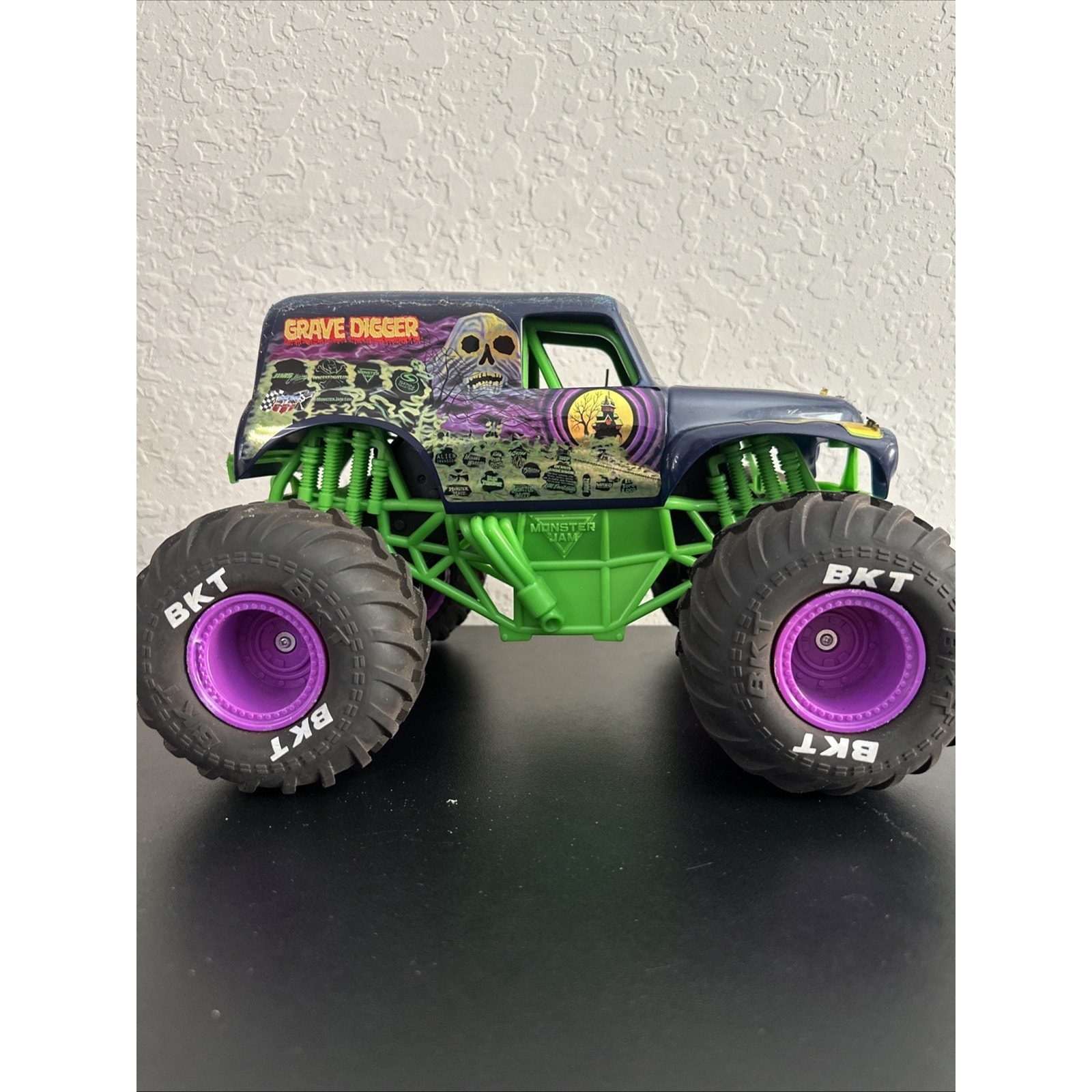 Grave Digger Monster Jam Spin Master RC Truck No Remote, No Battery! UNTESTED!