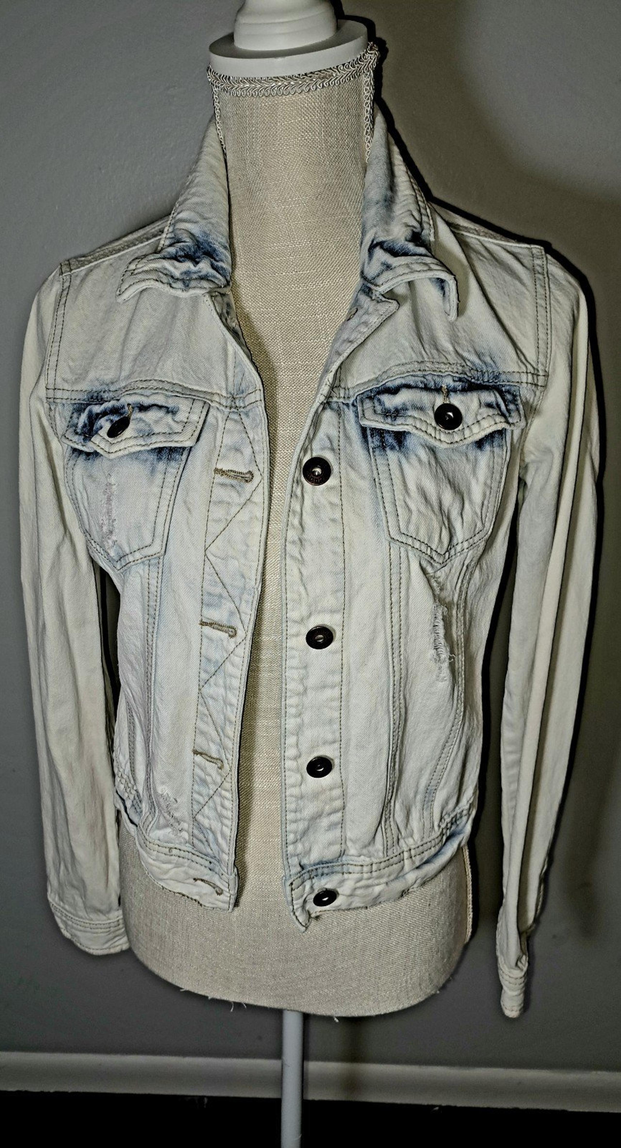 Mudd Y2K Denim Distressed Bleached Jacket Ladies Size Small