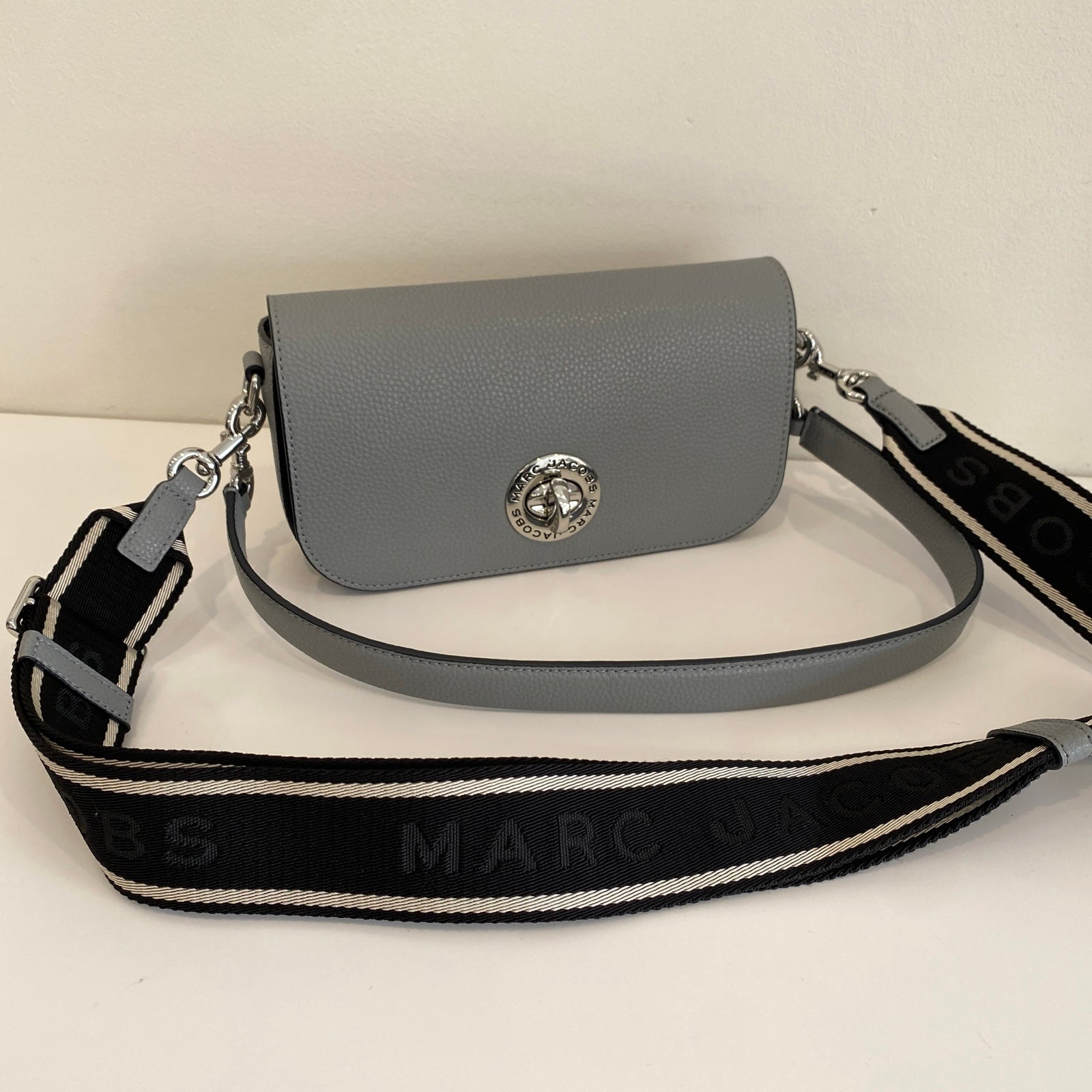 MARC JACOBS 4F3HSH016H02 Leather Turnlock Crossbody