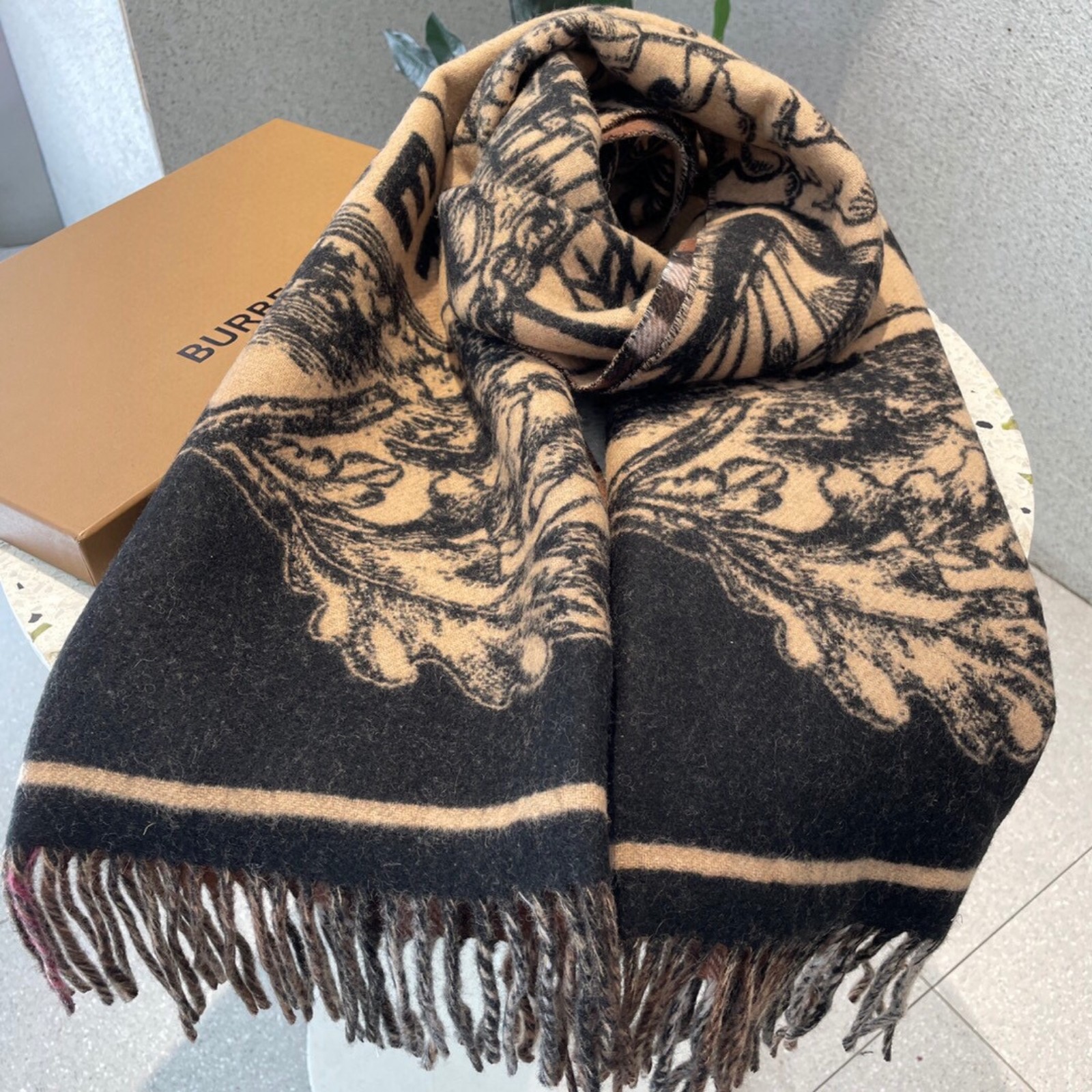 War horse knight double-sided scarf