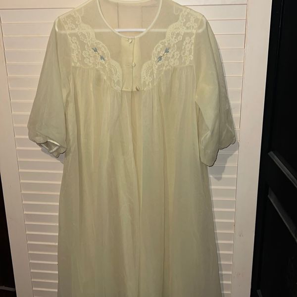 1960/70s Champagne Nylon Peignoir Semi Sheer Robe ..... size Medium to Large