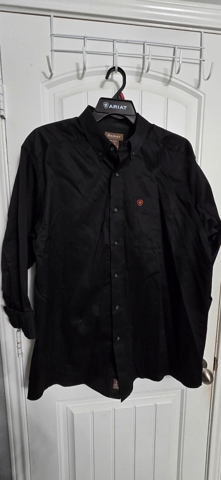 Ariat Men's Solid Twill Classic Long Sleeve Shirt