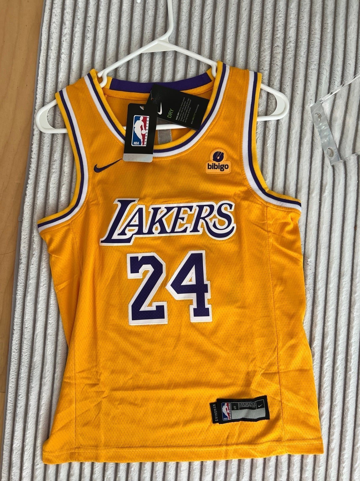 Jersey Kobe Bryant #24 Jersey Yellow Youth Size Large