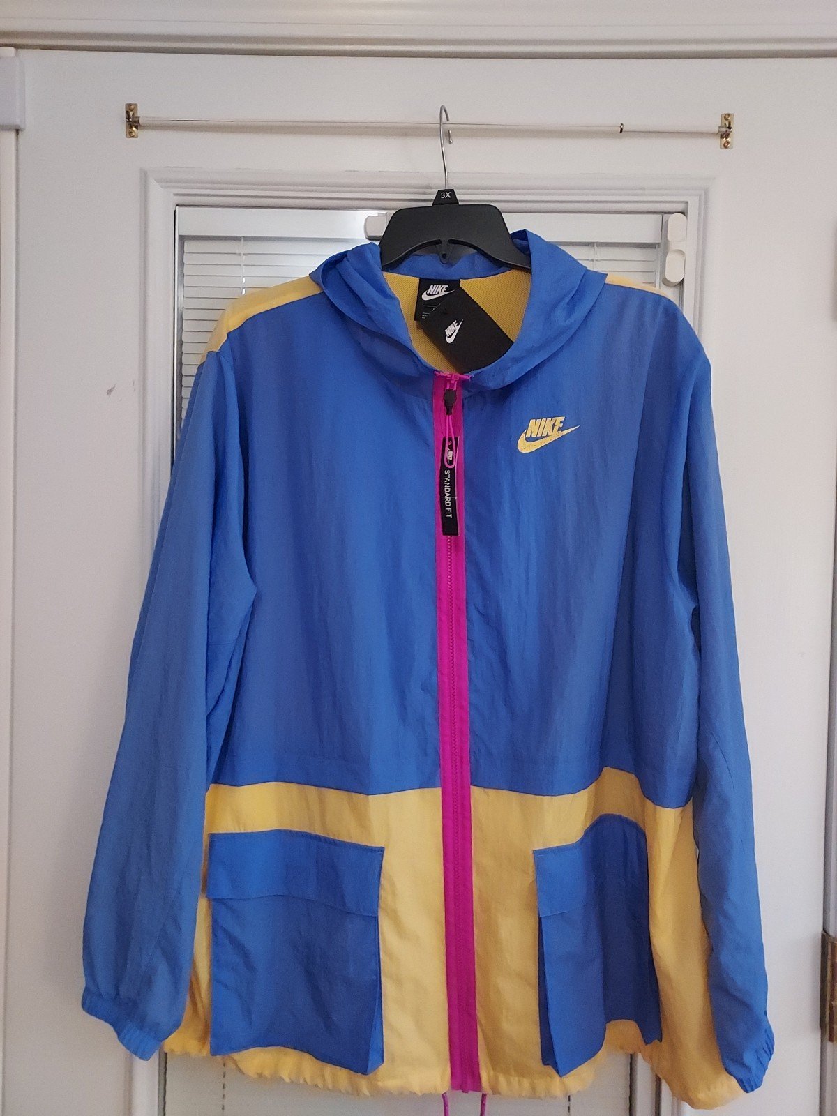 NWT NIKE SIZE PLUS SIZE 3X SPORTSWEAR COLOR BLOCK RAINCOAT