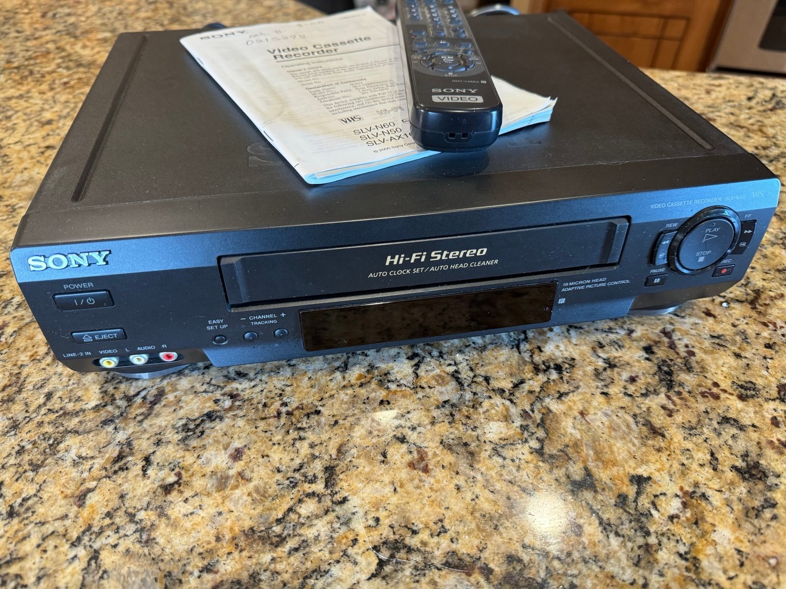 Sony SLV-N50 VCR 4 Head Hi-Fi Recorder with Sony OEM Remote, AV Cables, TESTED