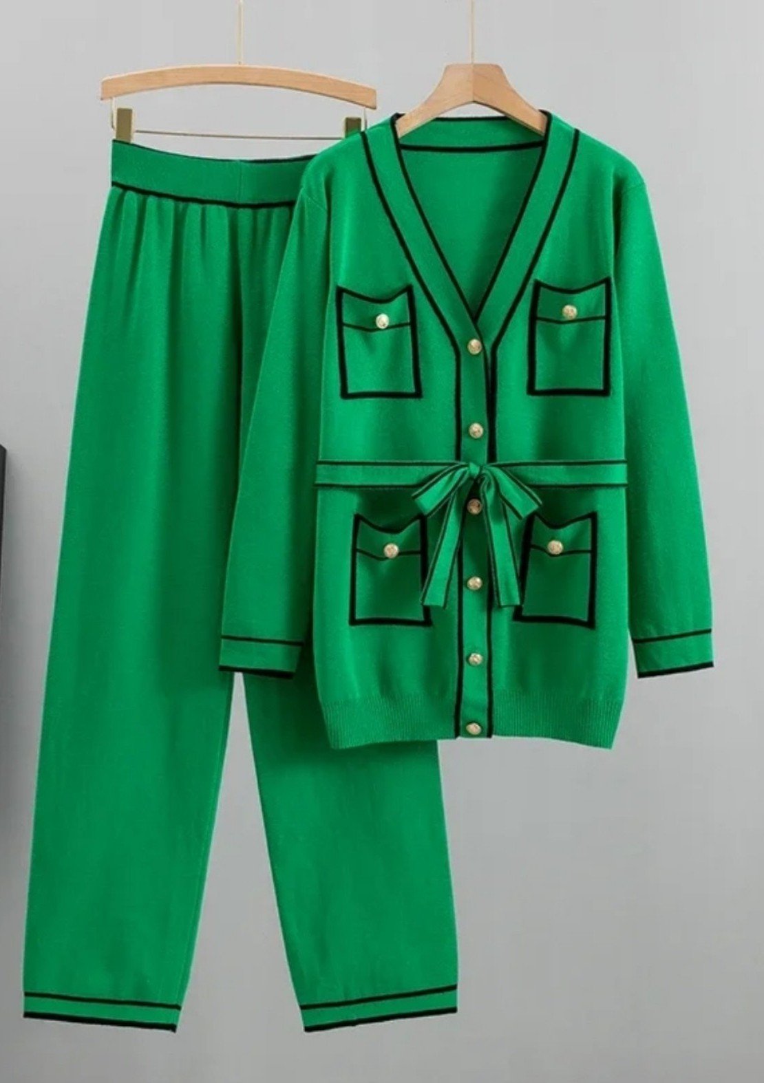 Classic Queen 3pcs Winter Suit