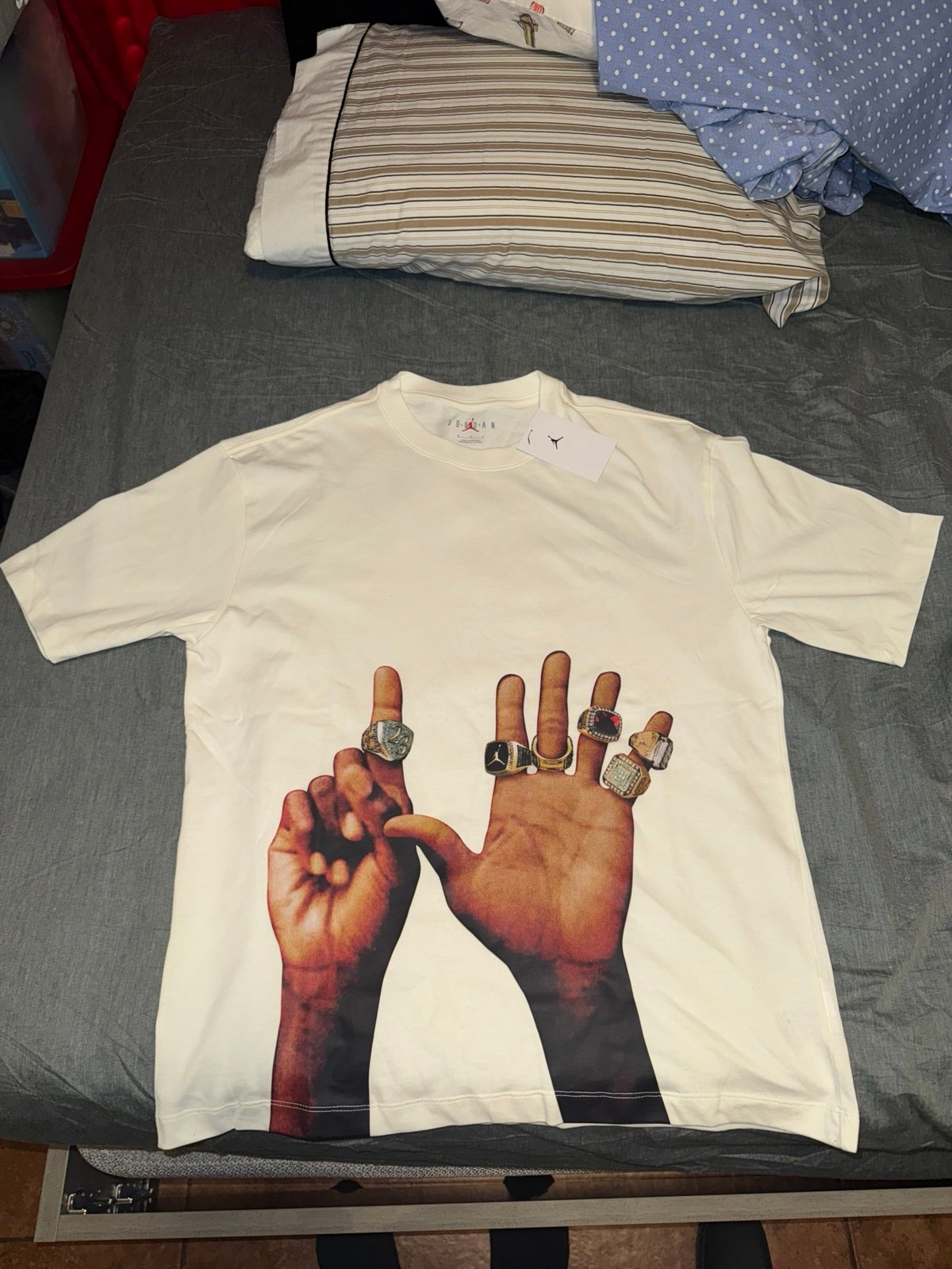 Jordan 6 ring tee size large