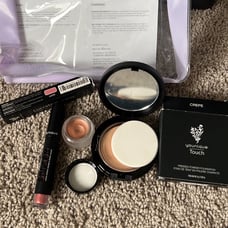 Younique pressed powder foundation crepe cherished shadow lip gloss lipstick