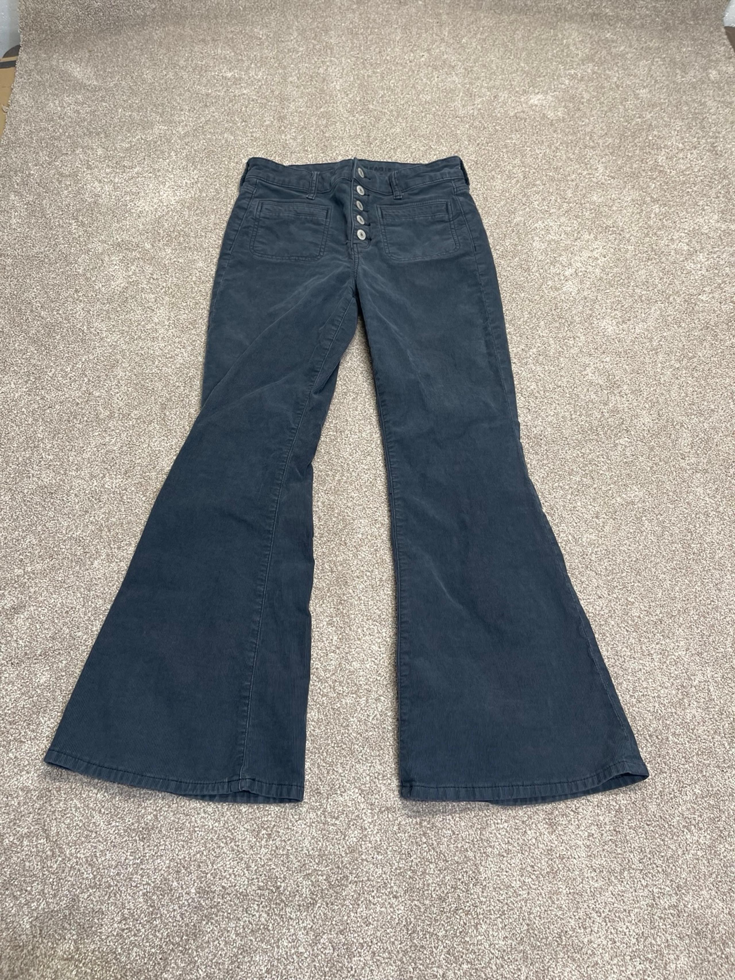 American Eagle corduroy super hi rise flare jeans womens sz 6 short gray stretch