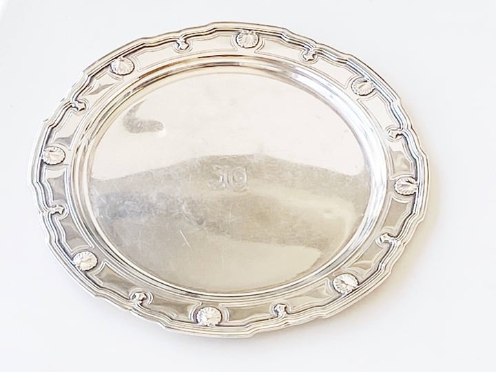 Antique Tiffany sterling silver dish 9.25 inches in diameter 440 grams