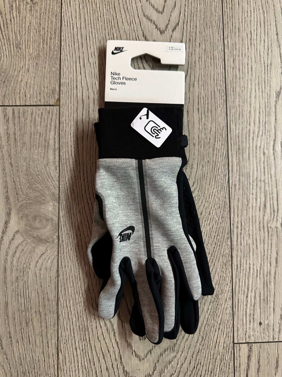 Nike Tech Fleece Gloves Size Small/Medium