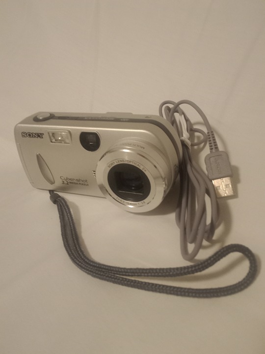 Sony DSC-P52